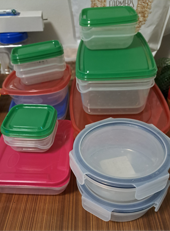Assorted Storage containers (grab any 5 for 2) - photo 2