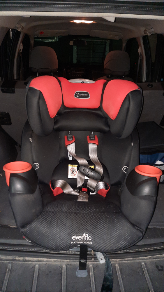 Evenflo Platinum SafeMax car seat  thumbnail