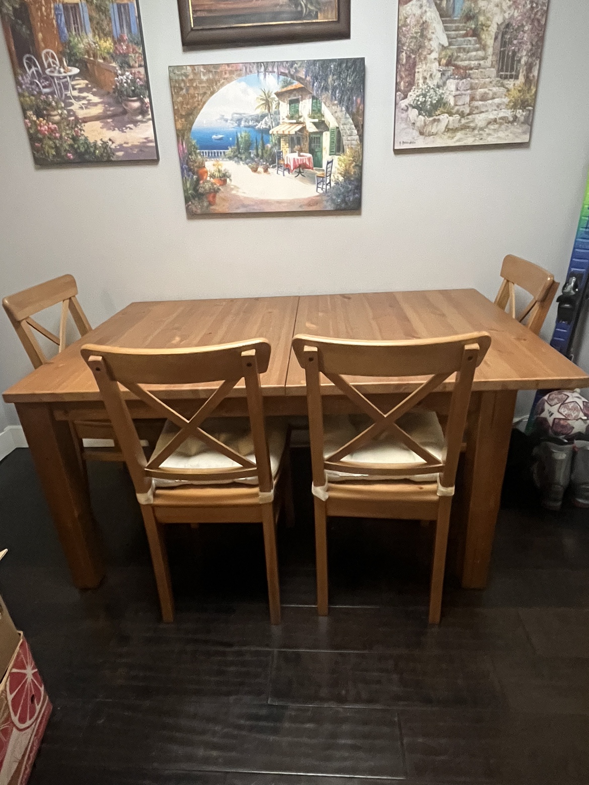 Dining table set