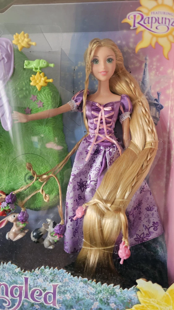 Tangeled Rapunzel collectable doll image indicator(3)