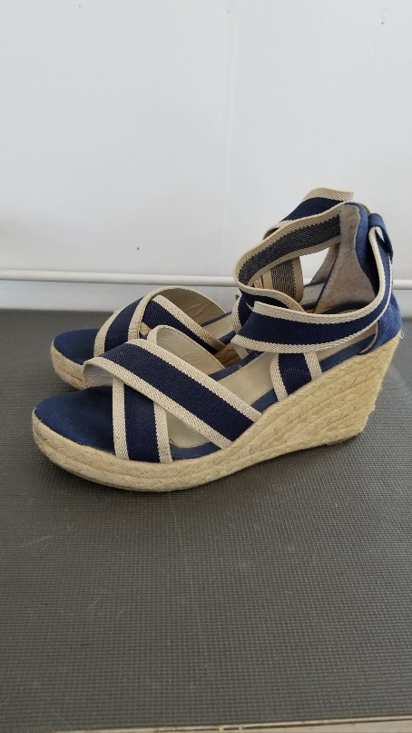 Shoes sale  Each $5 (  buy one get one 50% ) thumbnail