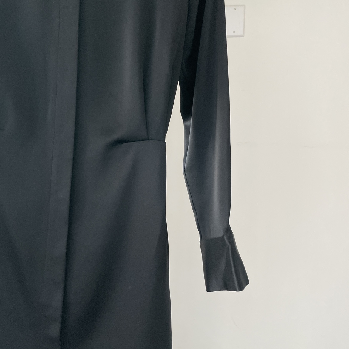 NEW Ten by Babaton Sleuth Satin dress XS image indicator(5)