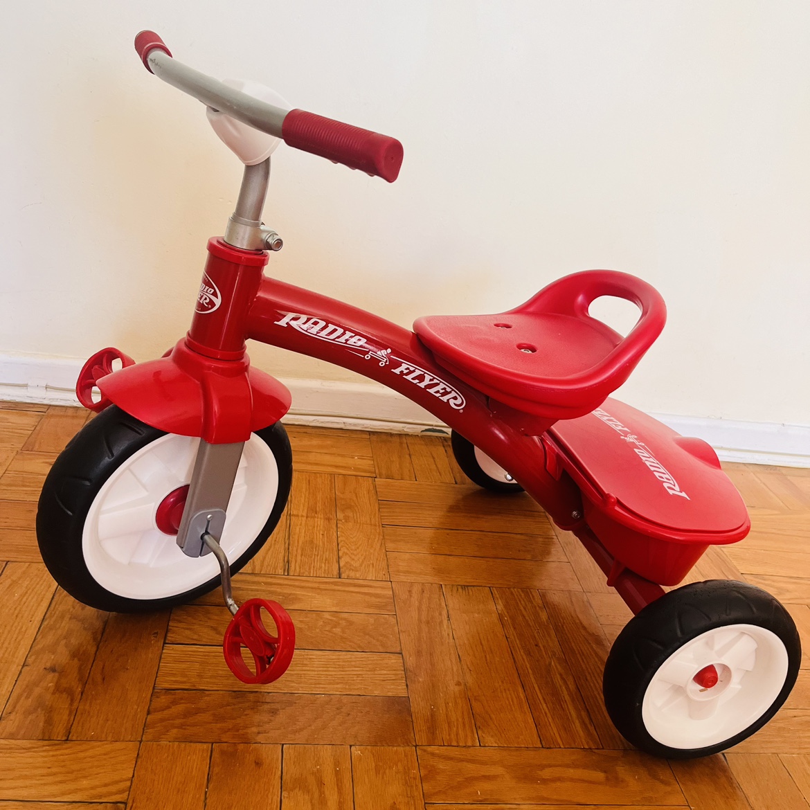 Radio flyer tricycle thumbnail
