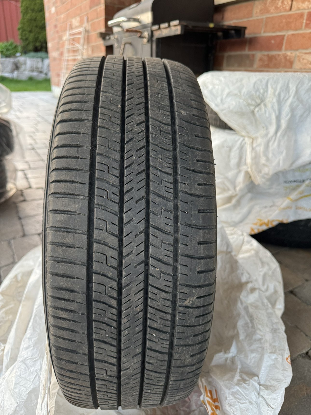 All season tire Goodyear 205/55R16 with rim - photo 4