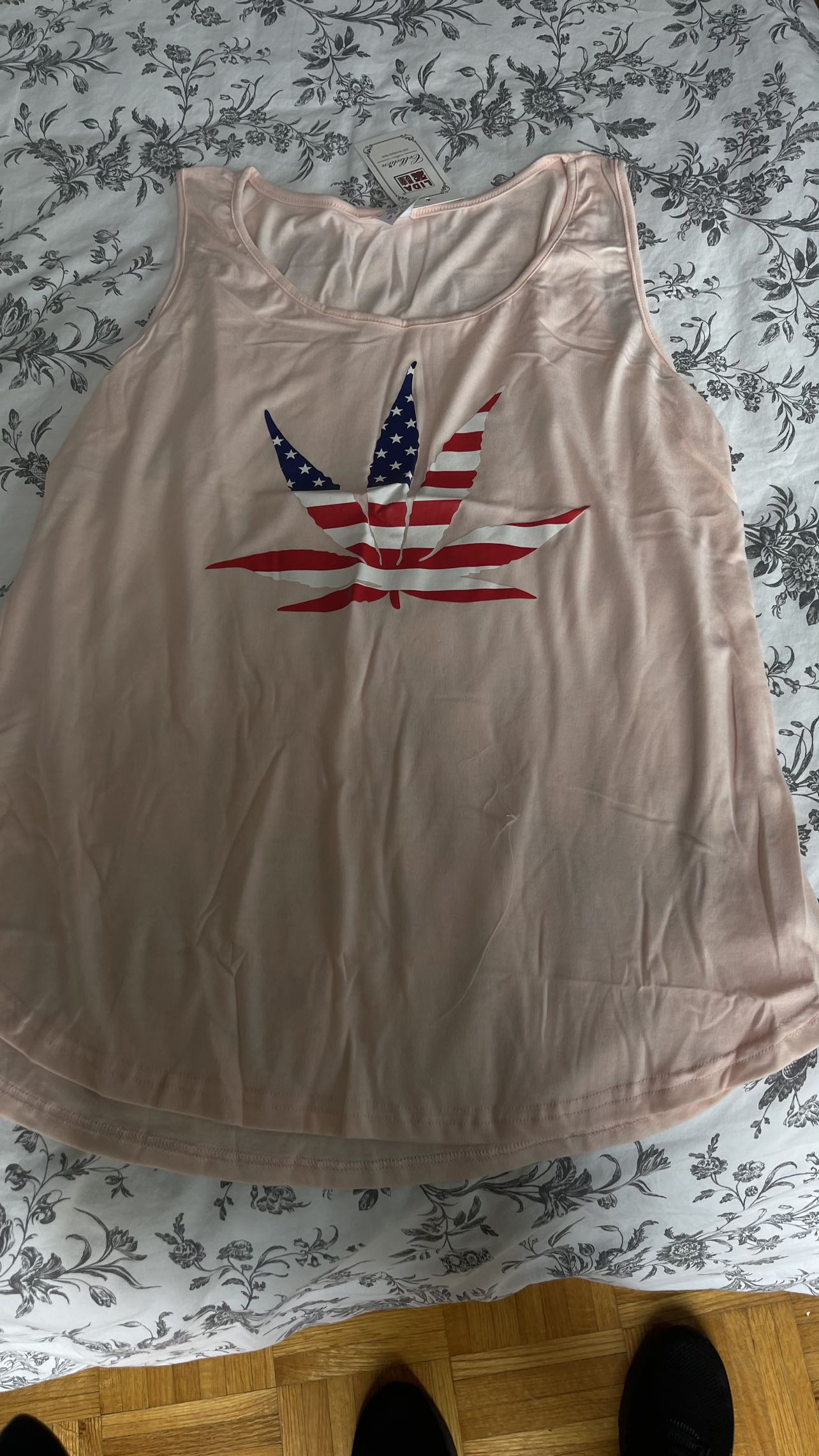 Sleeveless T-shirts - photo 5
