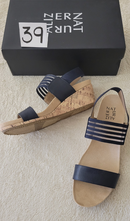 Naturalizer Women's Comfortable Sandals image indicator(5)