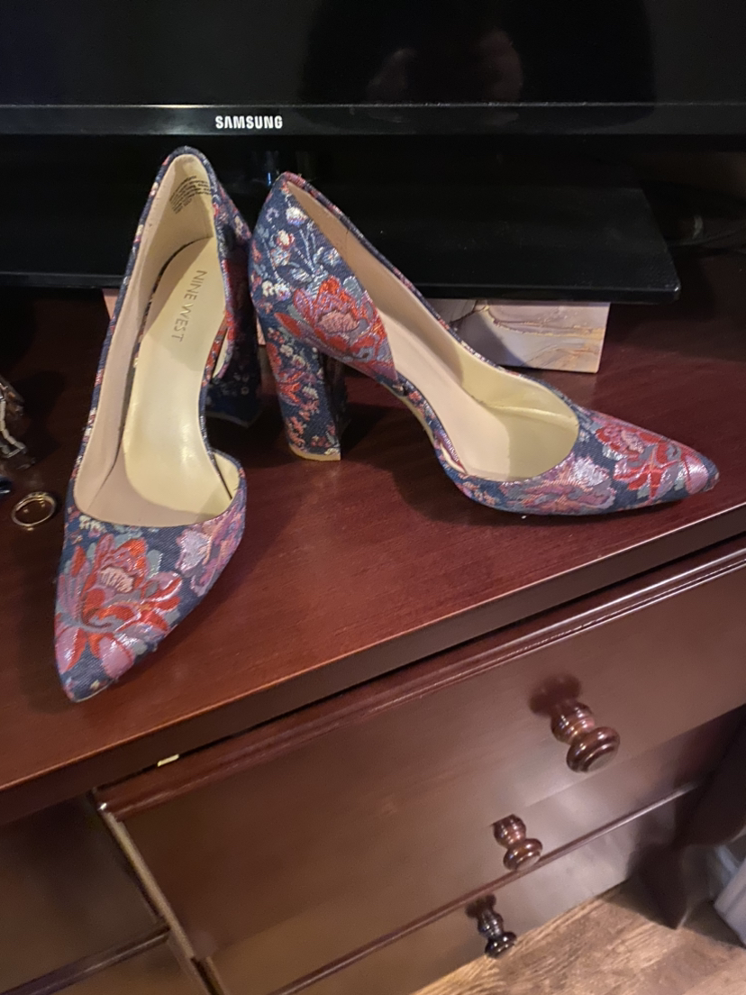 Nine West dress shoes