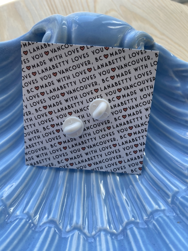 NWT Otter lapel pin image indicator(3)