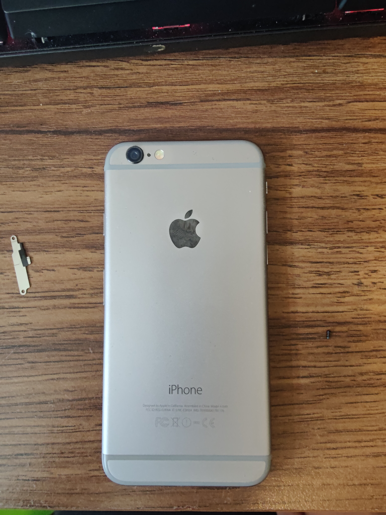 iPhone 6 - photo 2