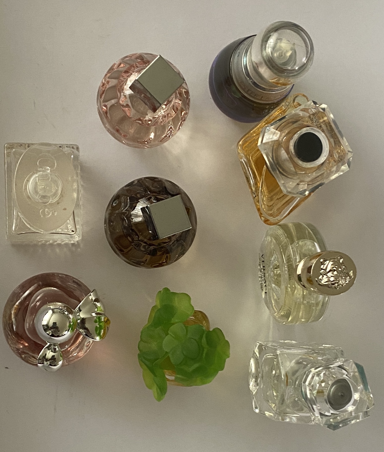9 variety miniature  collectable fragrances. image indicator(6)