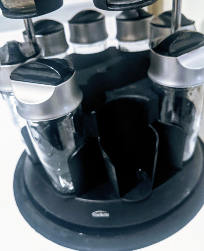 🥕 Trudeau Maison 16-bottle Spice Carousel Rack image indicator(4)