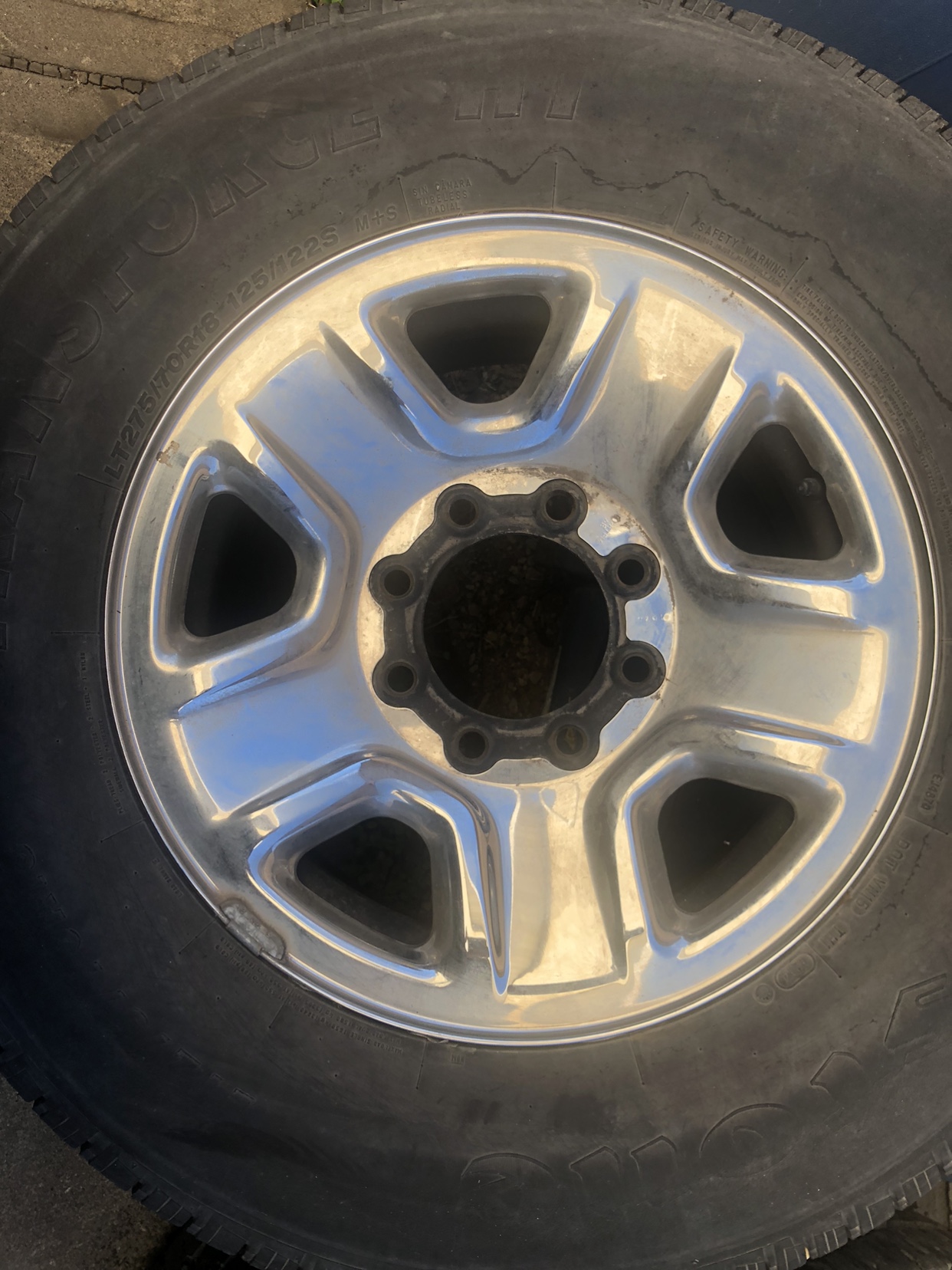Ram 2500/3500 Rims and Tires - LT275/70r18 125 - photo 3