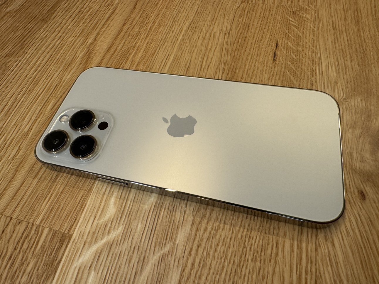 iPhone 13 Pro Max 1 TB gold - photo 2
