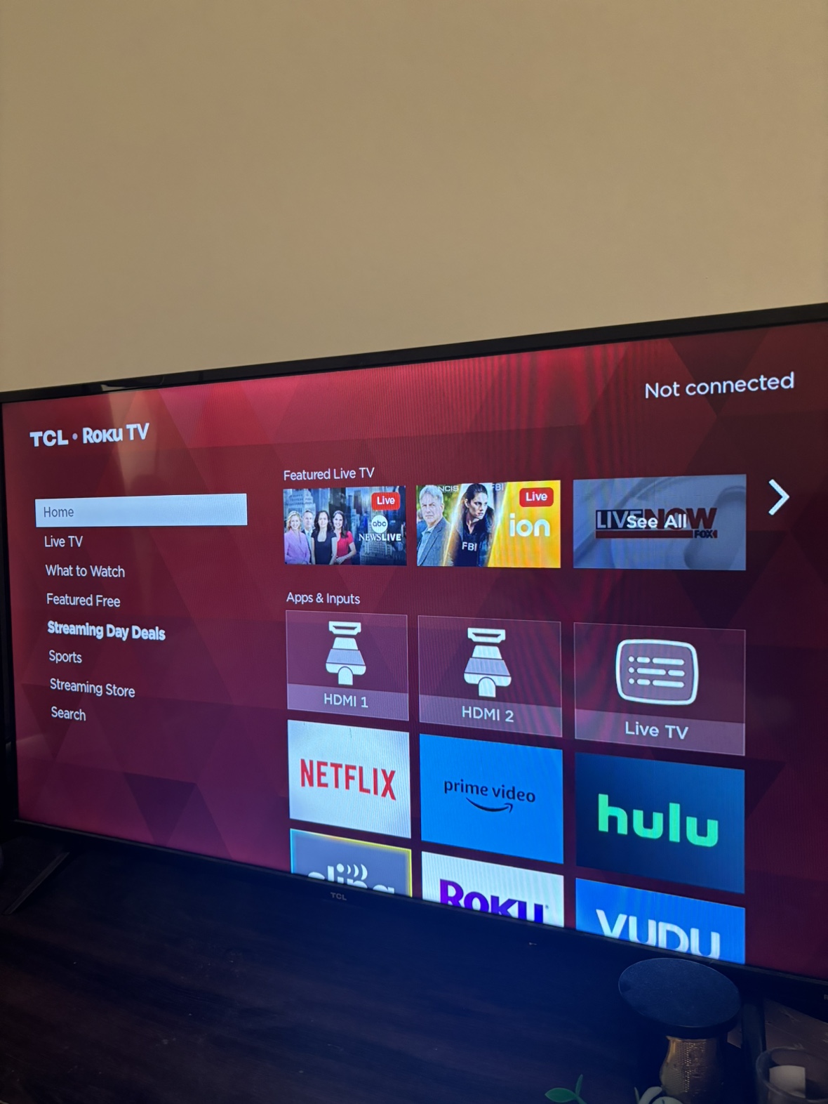 40 Inch TV - TCL 40S325 with Roku - photo 2