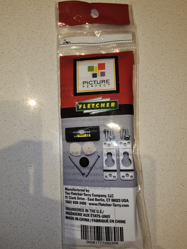 #free cycle - picture hanging stuff (new) image indicator(6)