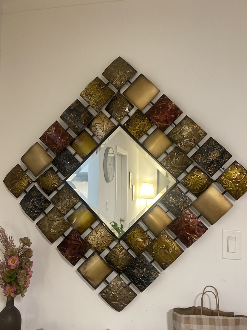 MOVING SALE : MUST GO ASAP Home decor antique mirror image indicator(3)