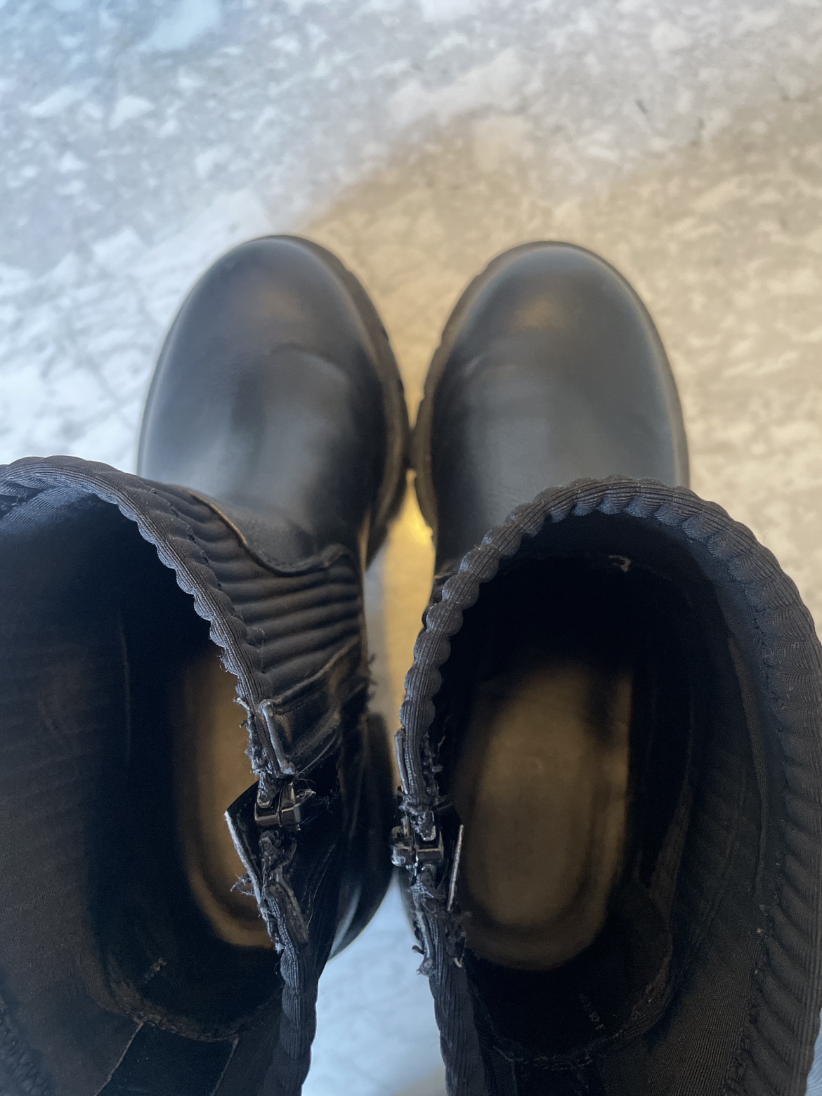 Woman black boots - 10 US image indicator(3)