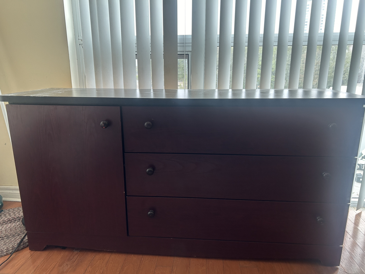 Chest of Drawers