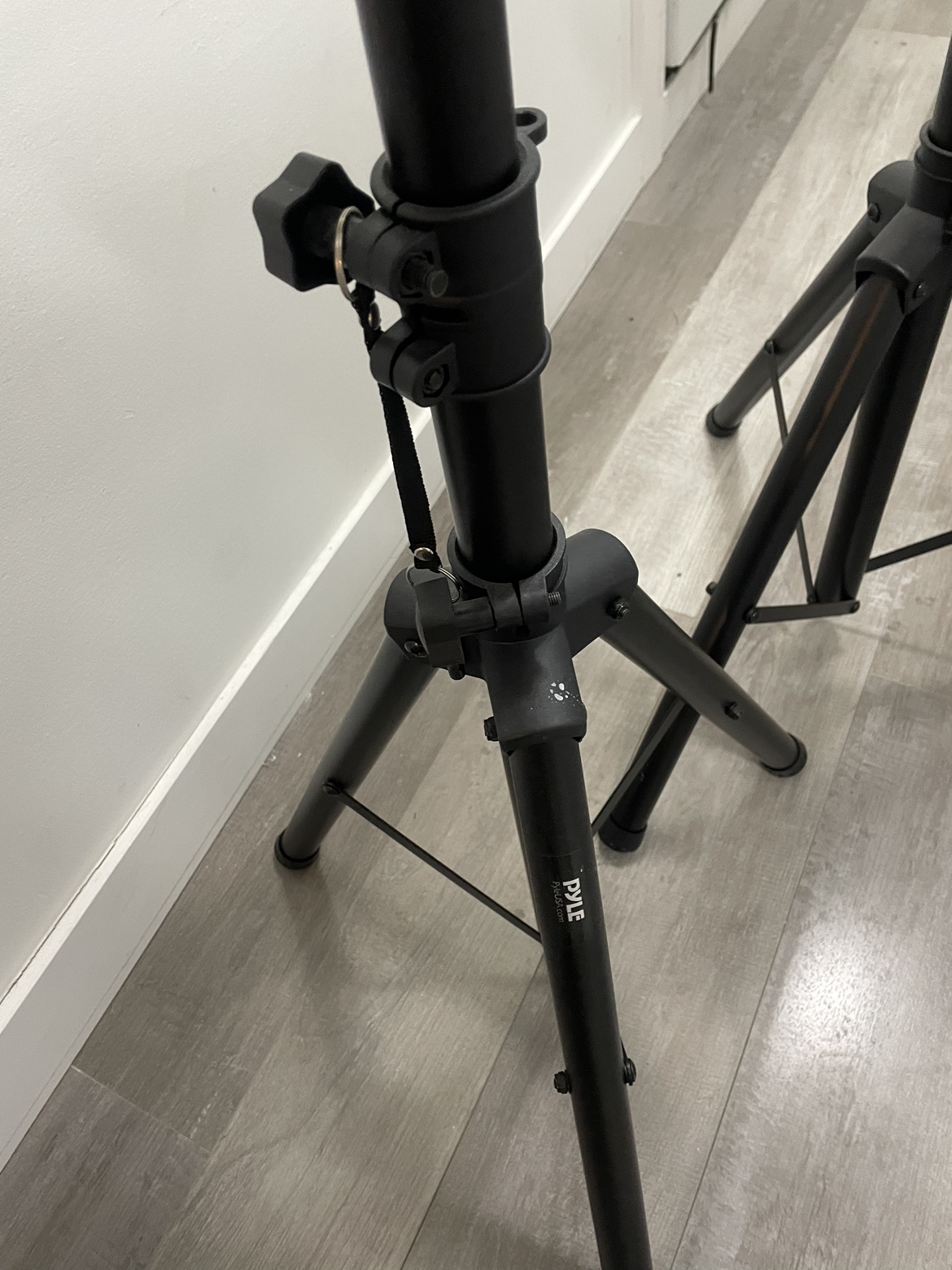 Studio monitor stands - photo 2