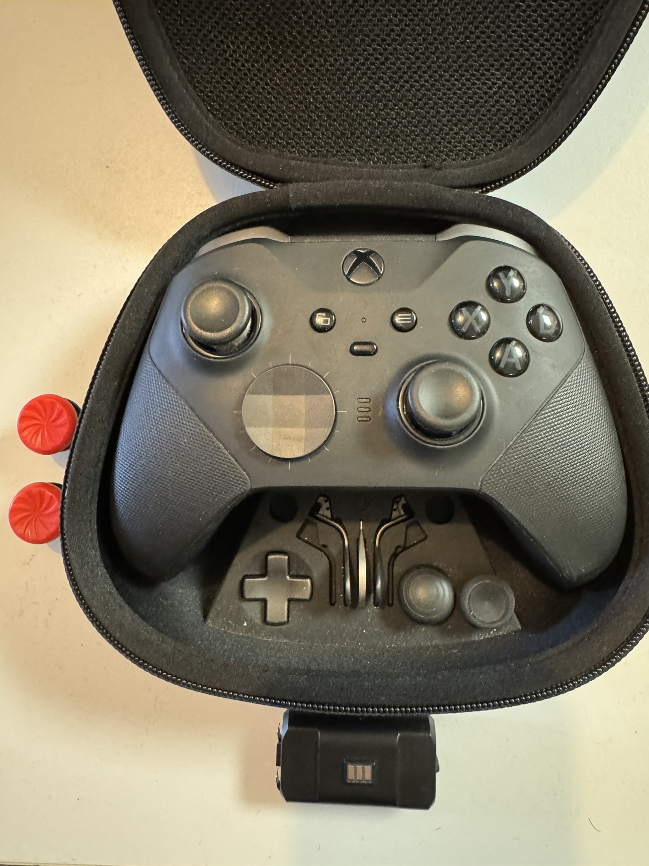 Xbox one X 1TB and elite series 2 controller - photo 5
