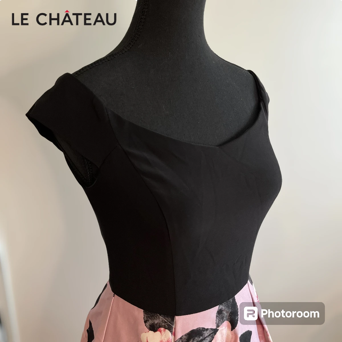 🌷 BRAND NEW 🌷 Le Château Dress 👗