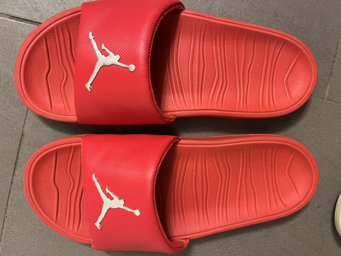 Jordan slippers 🥕