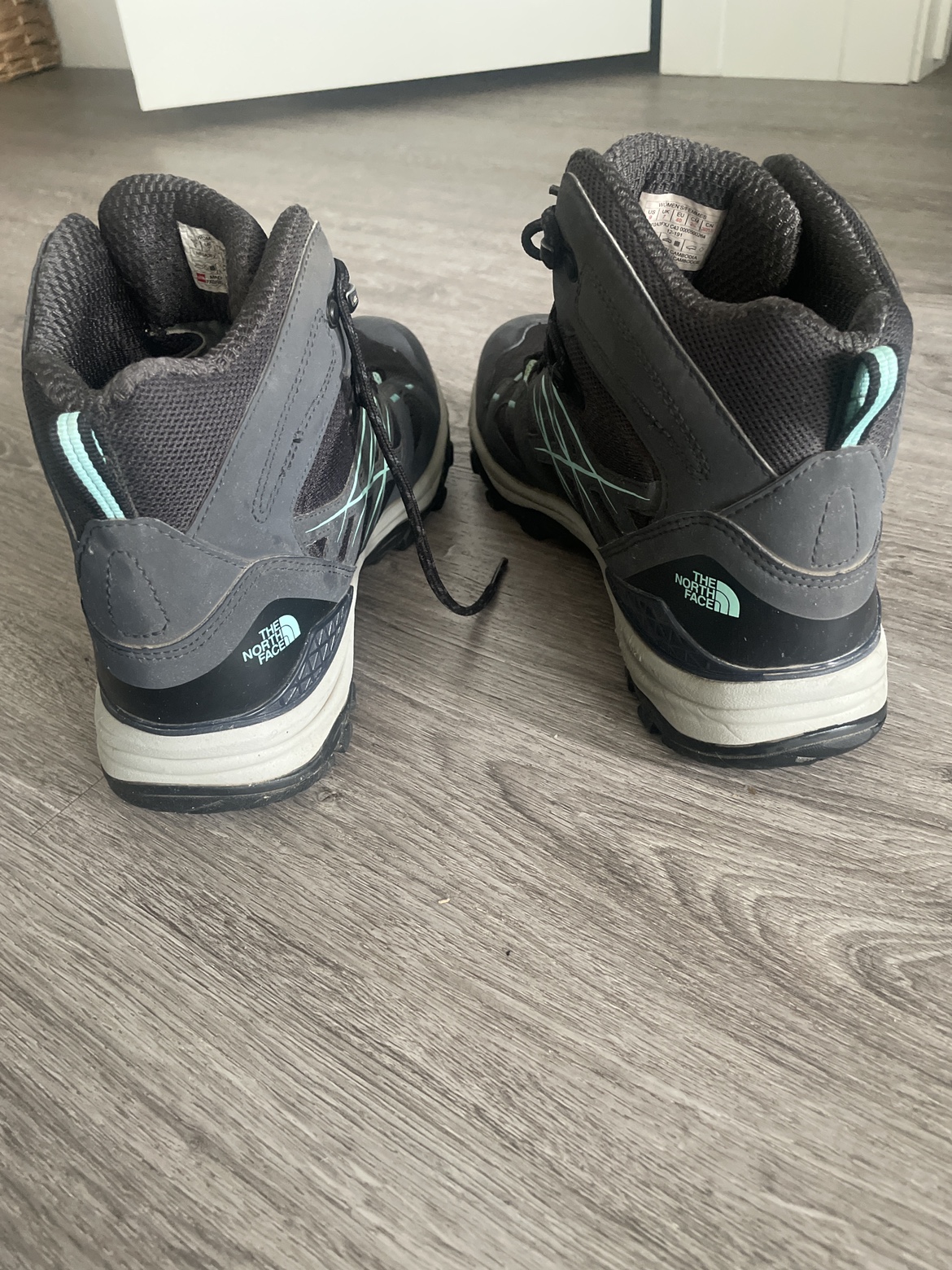 North Face Women’s Hiking Boots - photo 4