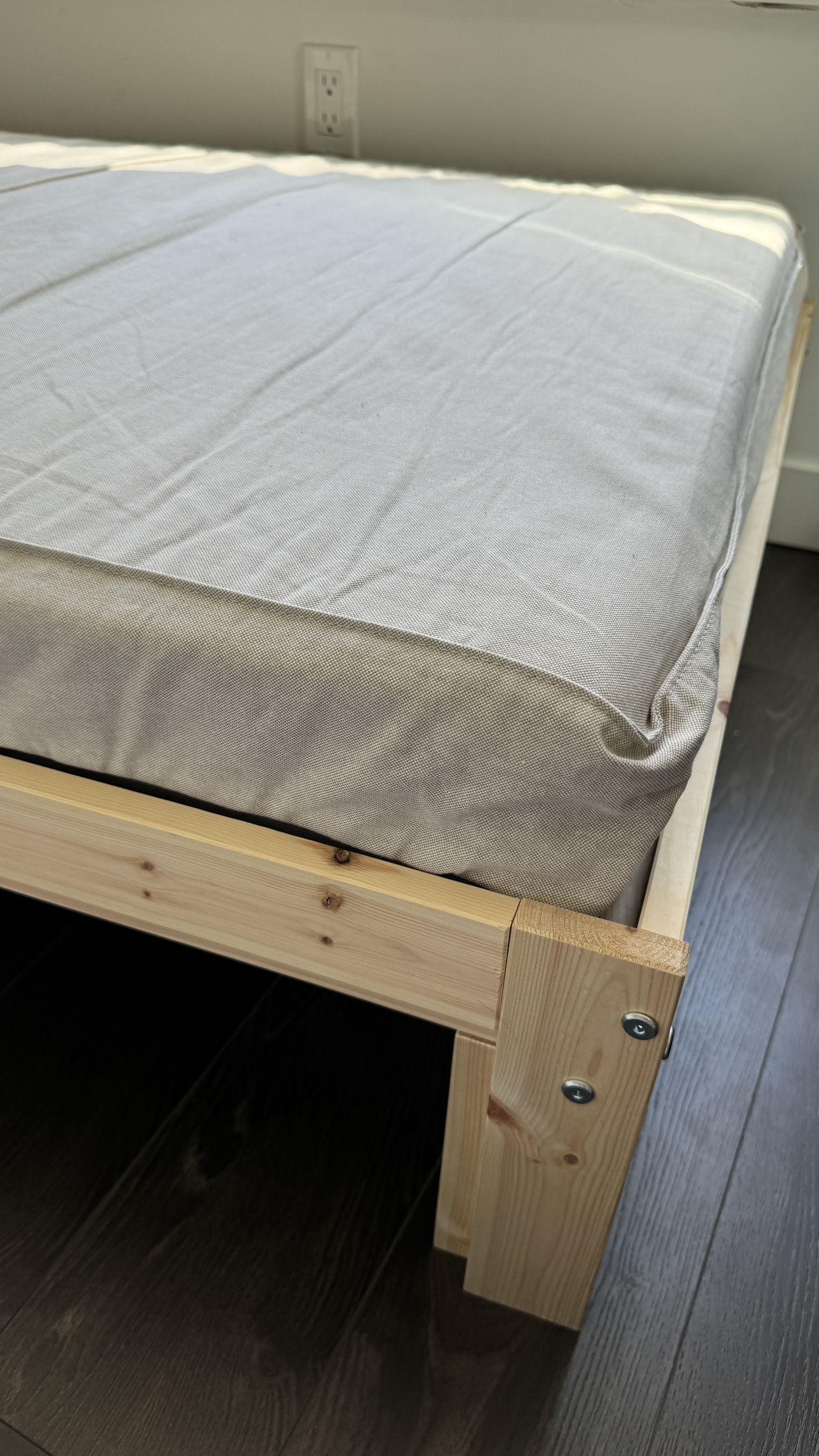Twin Bed Mattress (Value 229$+Tx) - photo 2