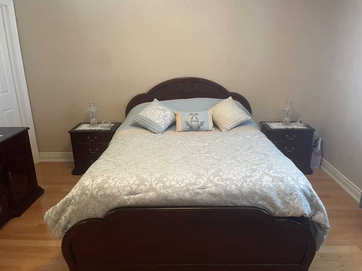 Bedroom set 5 piece