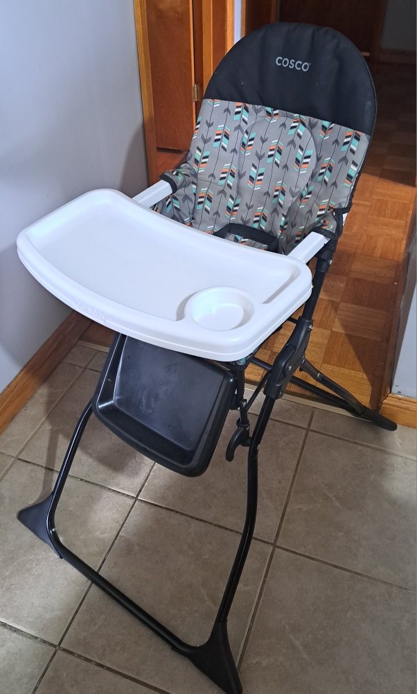 Cosco high chair - photo 3