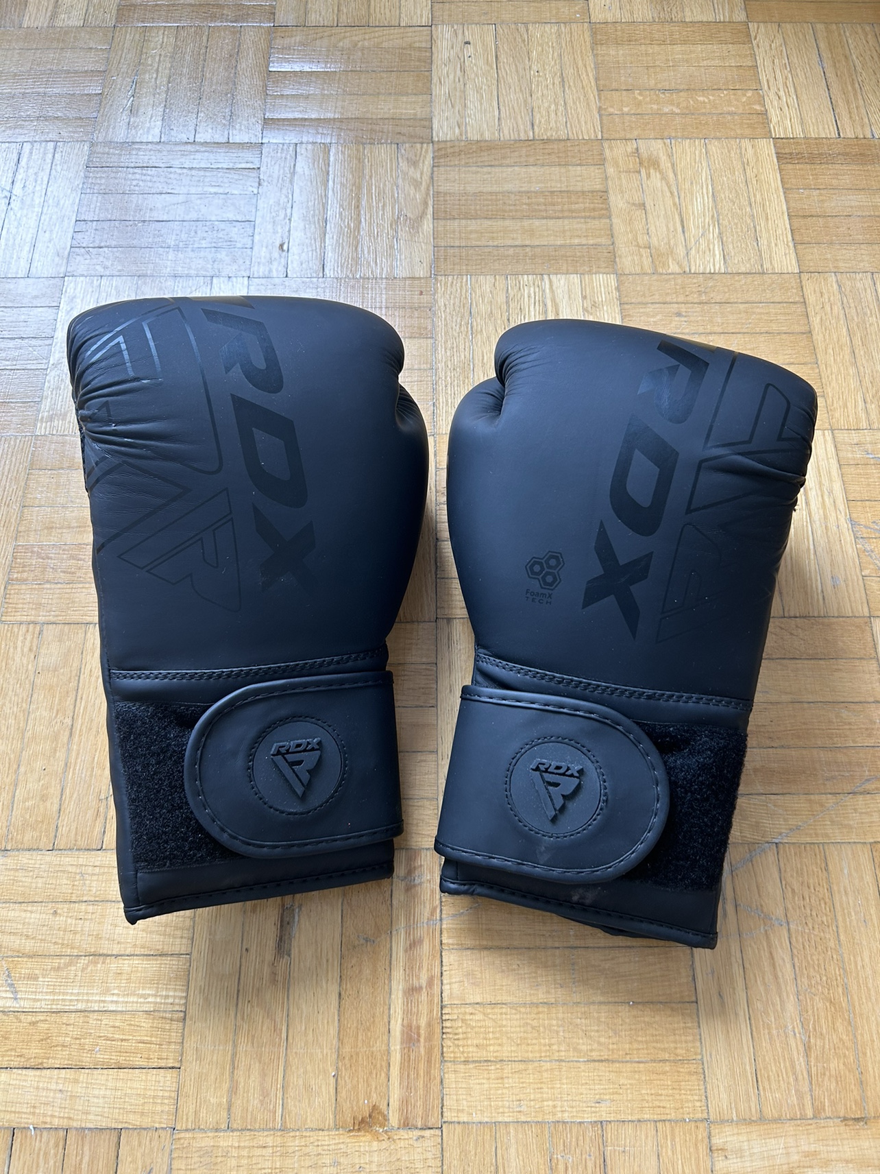 Boxing gloves (until 5/29) - photo 2