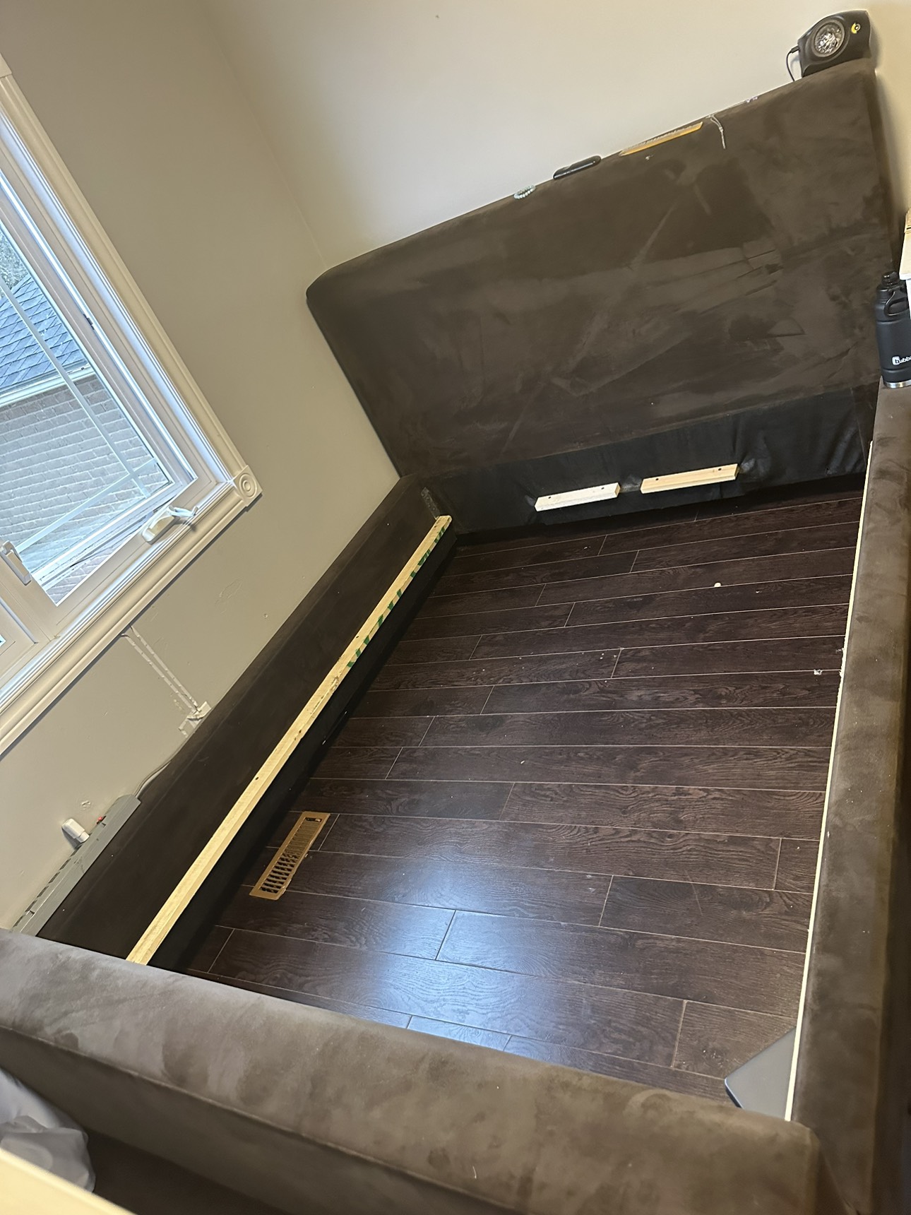 QUEEN BED FRAME