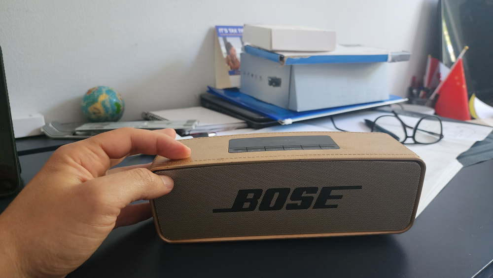 BOSE BLUETOOTH SPEAKER & RADIO