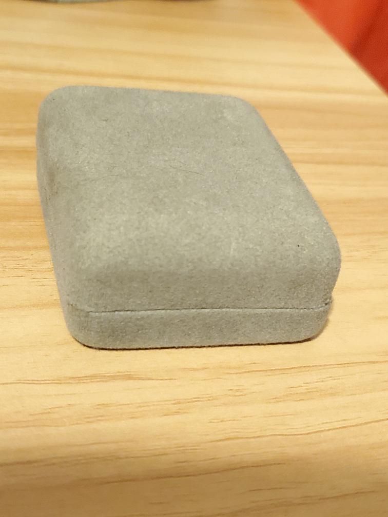 💎 Real looking stud earrings✨️ nickel free, Unisex image indicator(4)