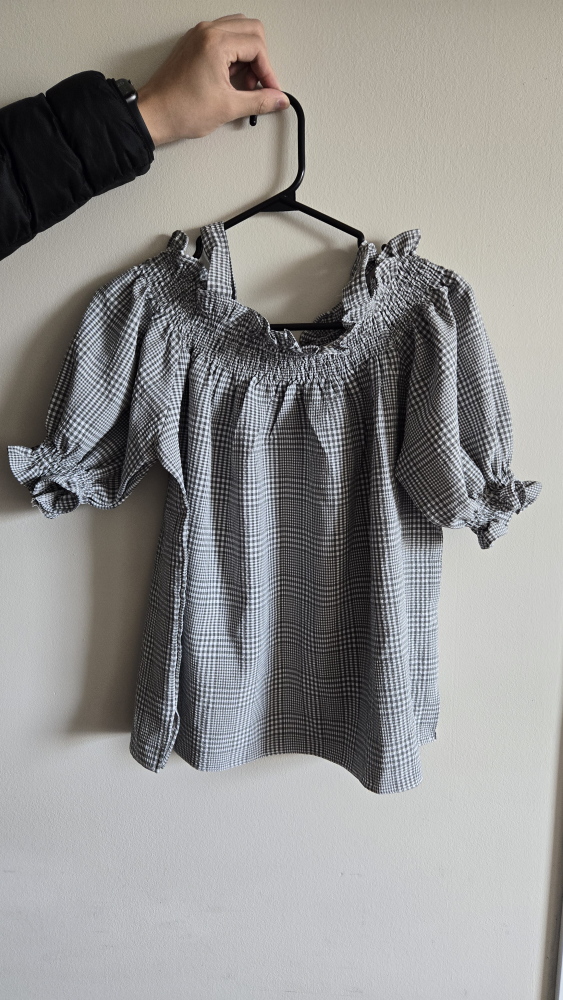 bags and off shoulder top - photo 2