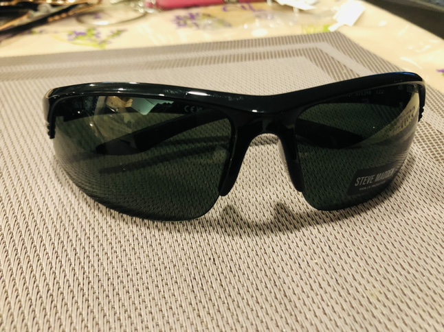 Men’s sporty shades 😎