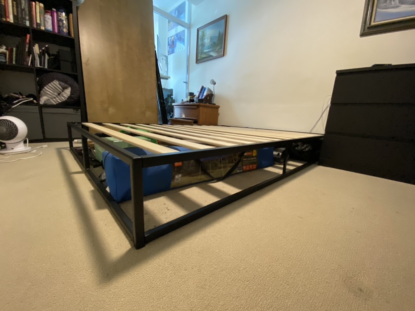 Queen bed frame - photo 2