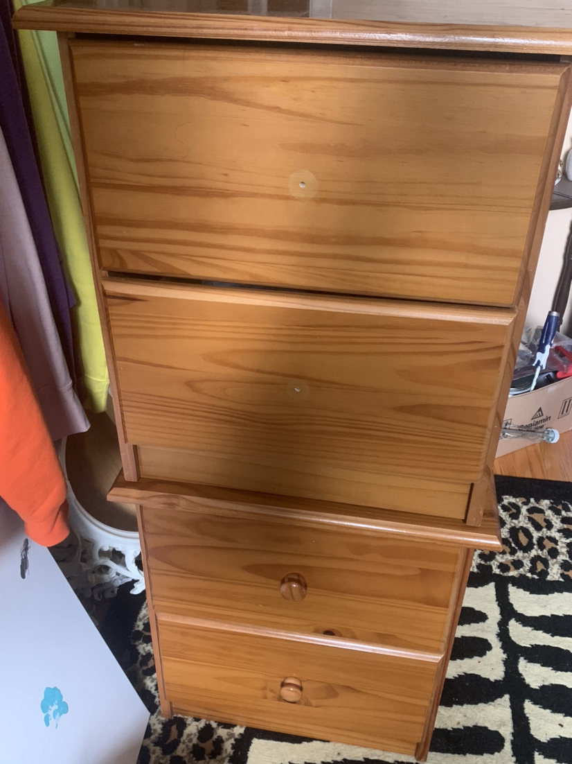 2 side tables 20$ for both image indicator(2)