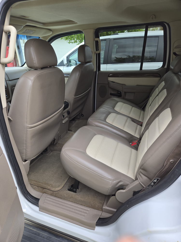 02 ford explorer Eddie Bauer edition - photo 4