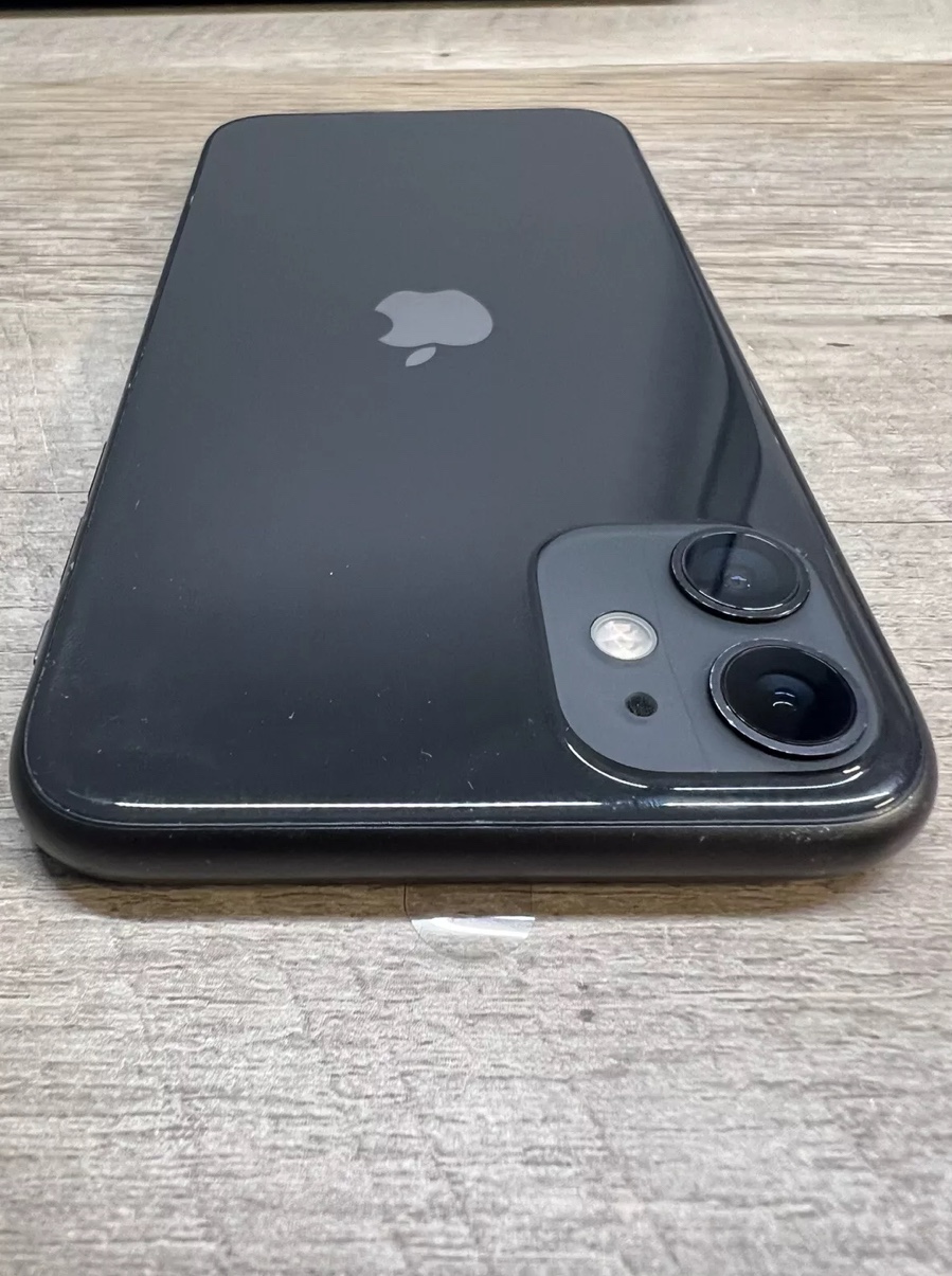 Apple iPhone 11 - 64GB - Black (Unlocked) - photo 4