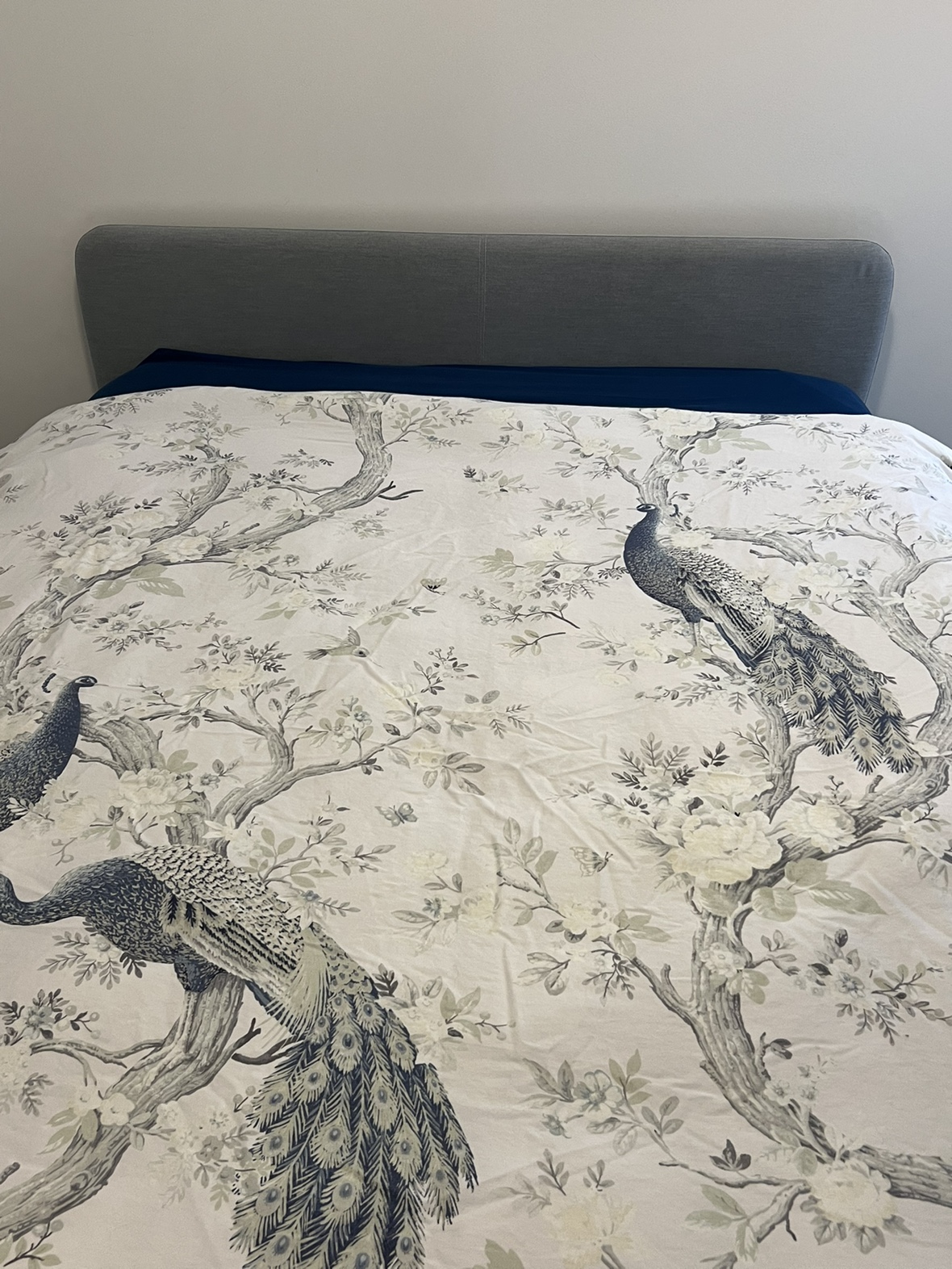 IKEA bed frame, queen size - photo 3