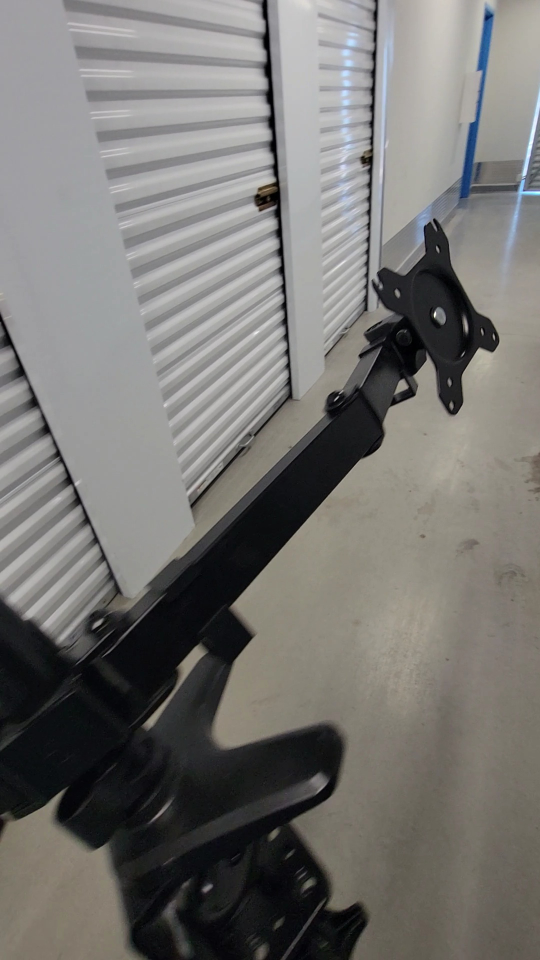 triple monitor arm