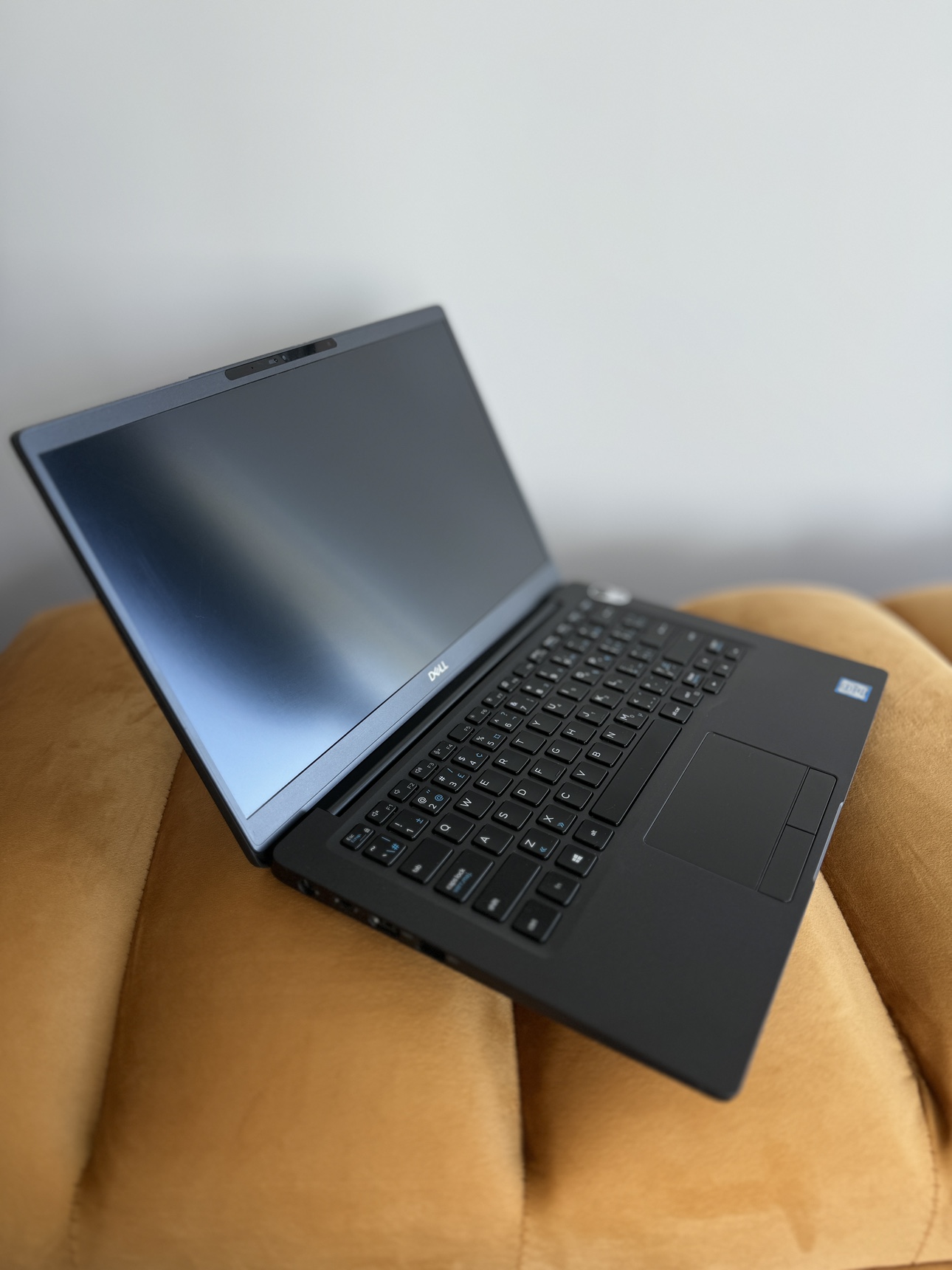 Dell Latitude Core i5 with 16GB RAM Laptop 14” UHD image indicator(2)