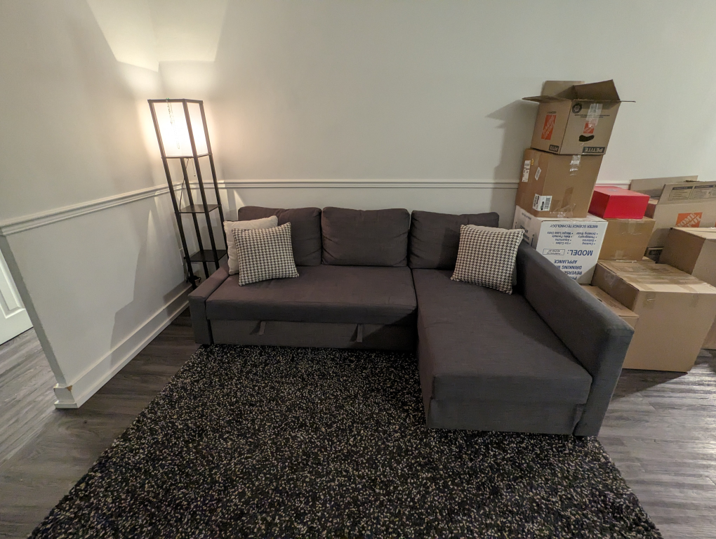 Pull out couch available. - photo 4