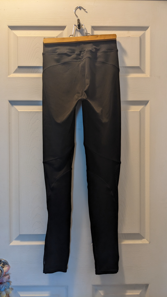 POP Fit black leggings (small) 🥕 image indicator(4)