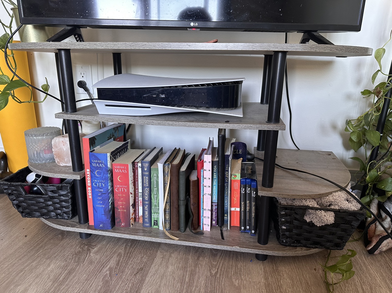 Tv stand! - photo 2