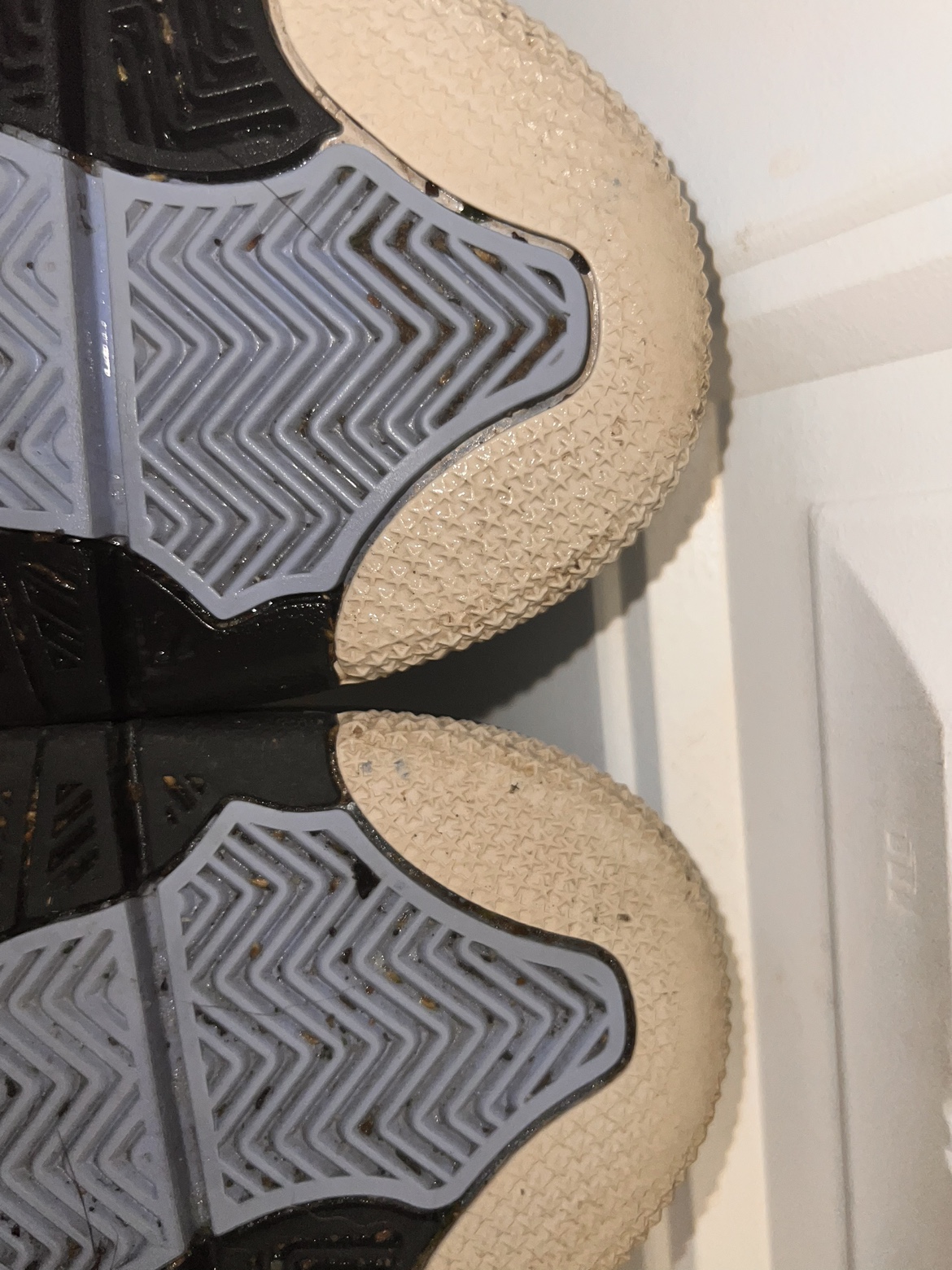 Jordan 4 Retro University Blue image indicator(6)