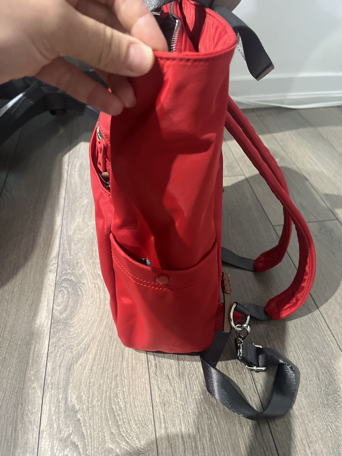 Backpack Red image indicator(6)