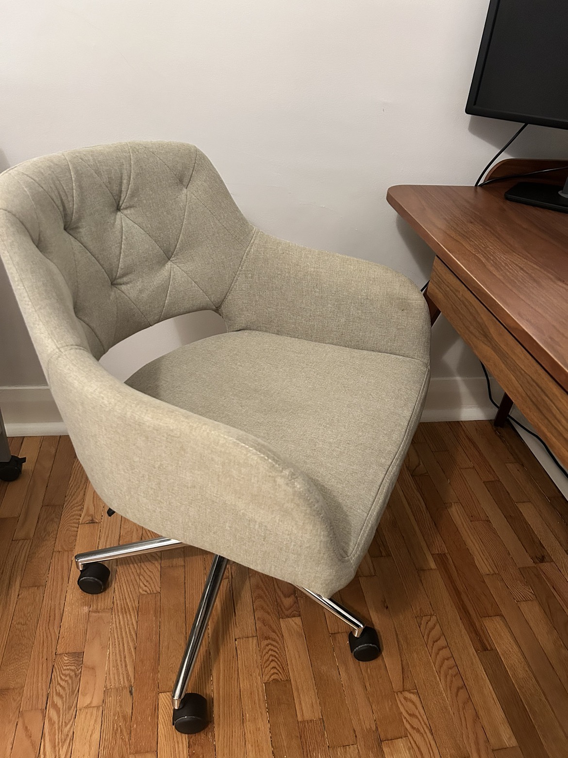 Structube swivel office chair - Beige fabric