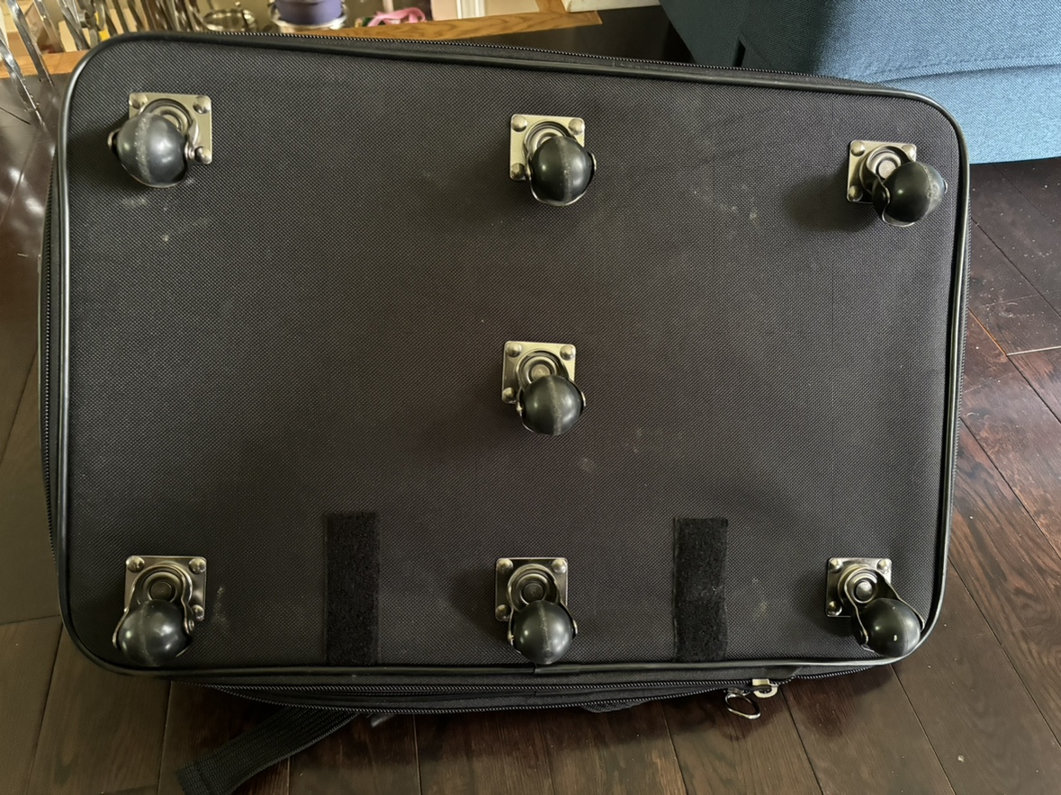 American Tourister Hybrid Wheeled Duffel 이민가방 foldable luggage image indicator(5)